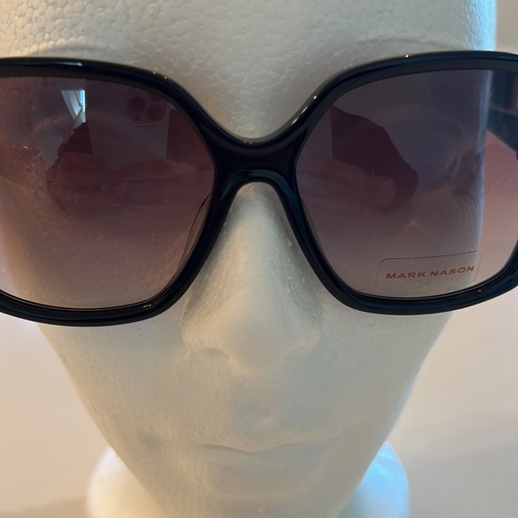 Mark Nason women's sunglasses - Picture 3 of 11